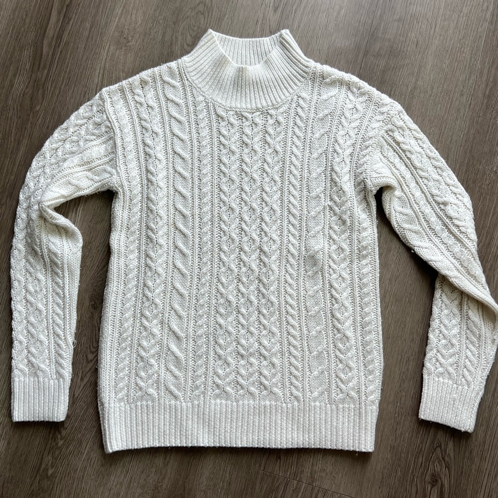 Brandy Melville cable knit sweater